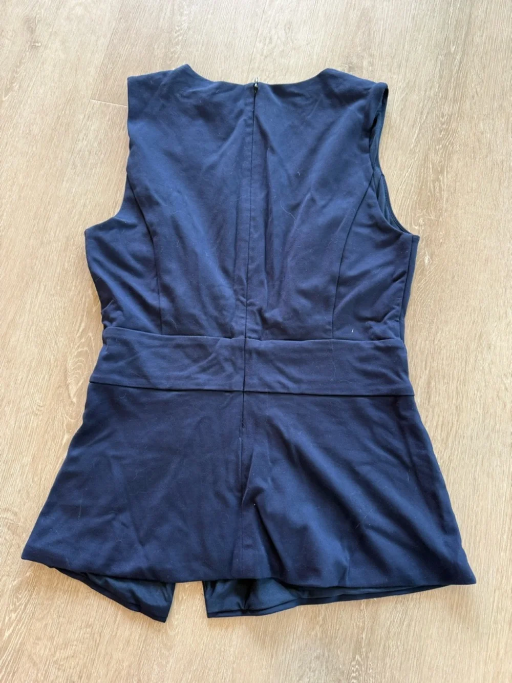 White House Black Market Blouse - Picture 2 of 3